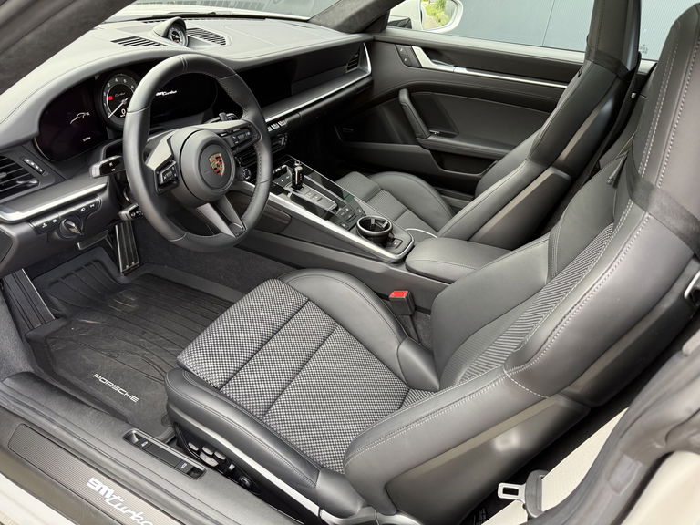 Porsche 992 Turbo