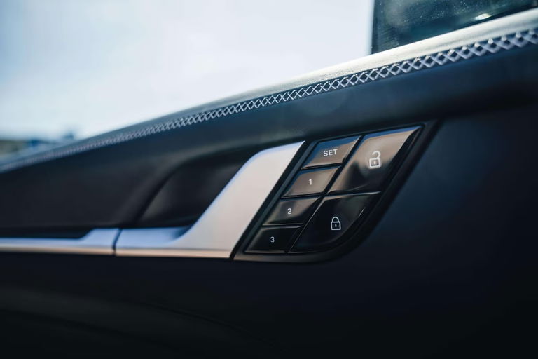 Porsche 992 Belgian Legend Edition