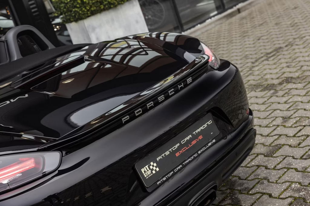 Porsche 718 Boxster