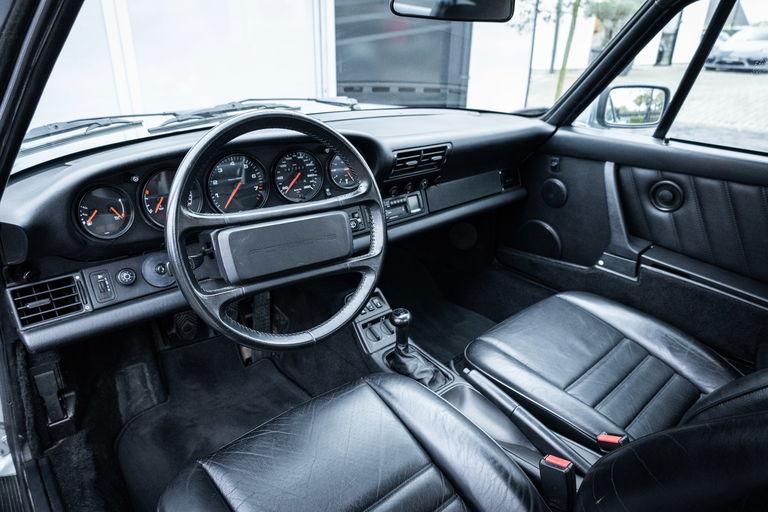 Porsche 964 Carrera 4