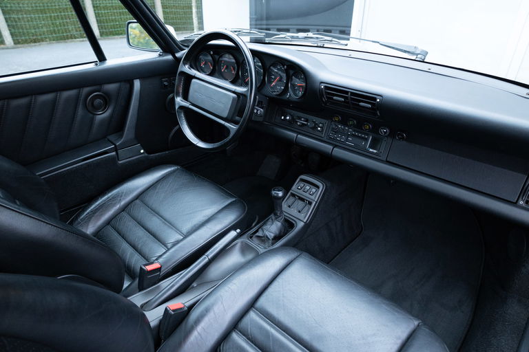 Porsche 964 Carrera 4