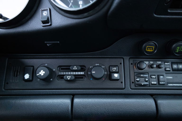 Porsche 964 Carrera 4