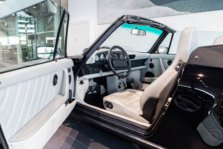 Porsche 911 Turbo 3.3 (US)