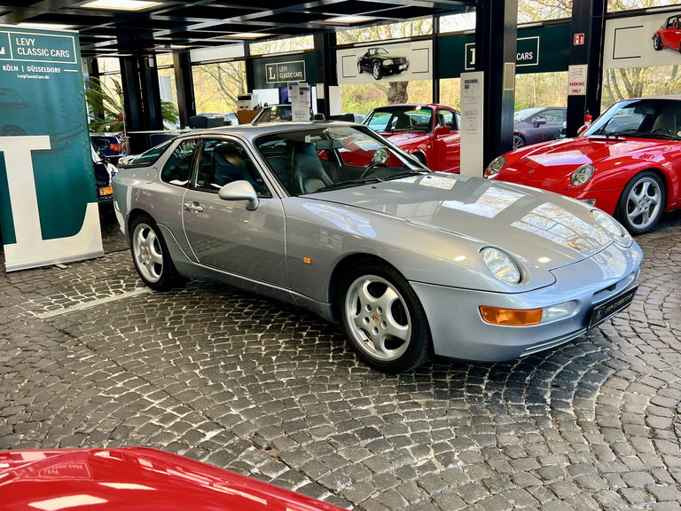 Porsche 968