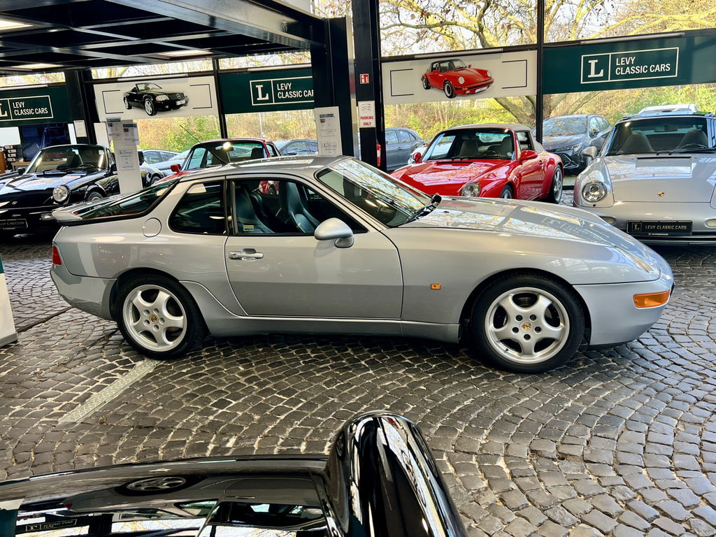 Porsche 968