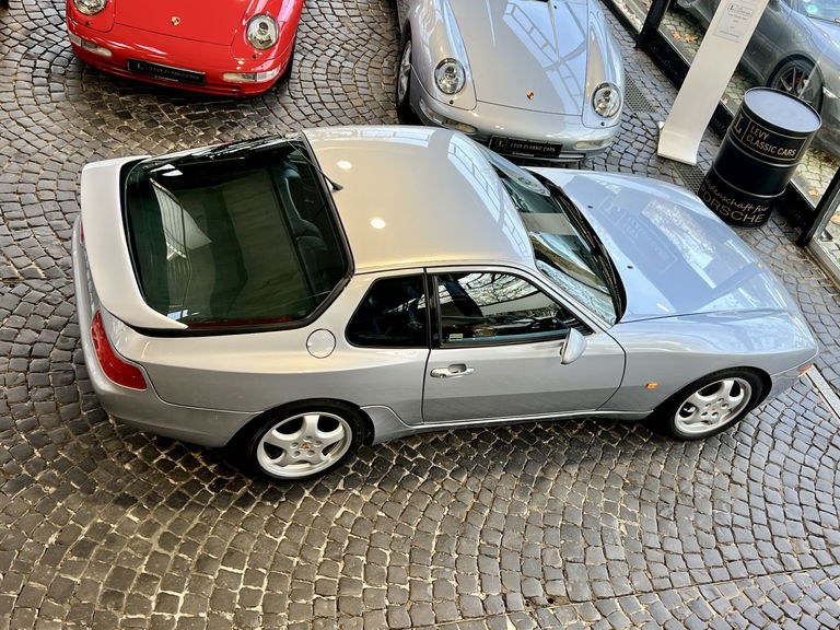 Porsche 968