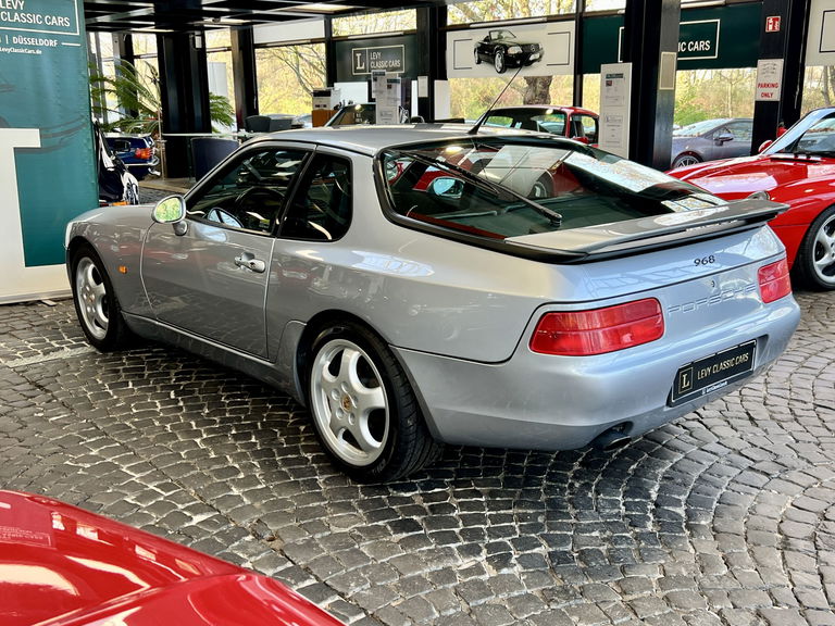 Porsche 968