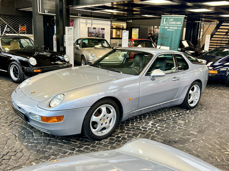 Porsche 968