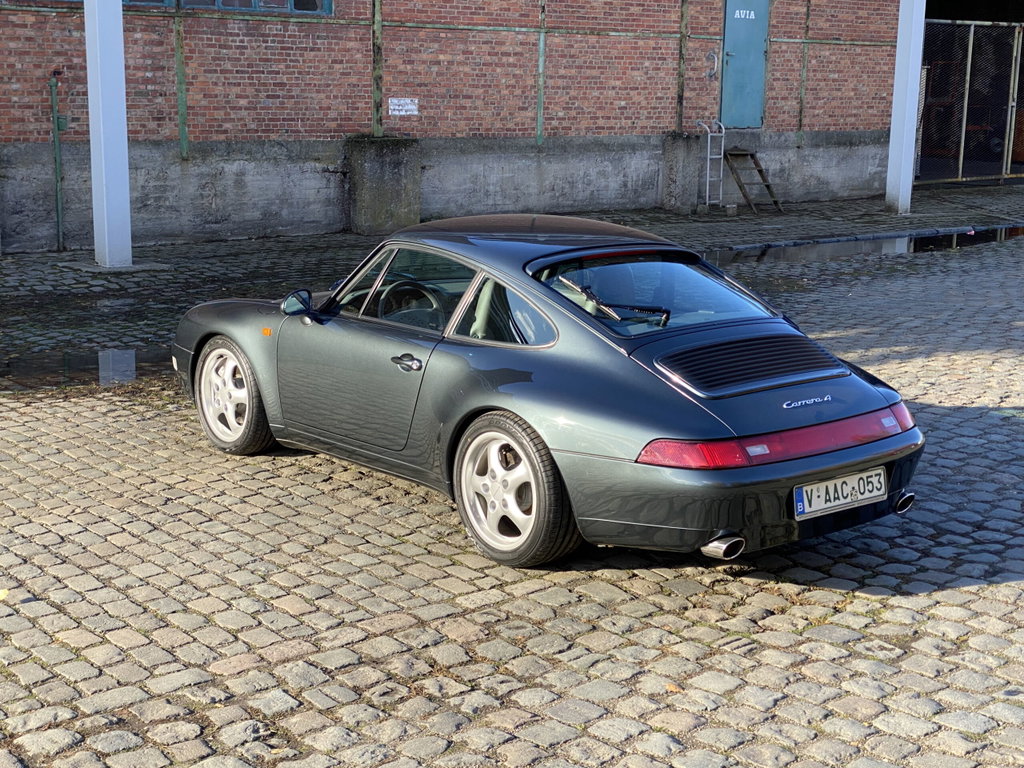 Porsche 993 Carrera 4