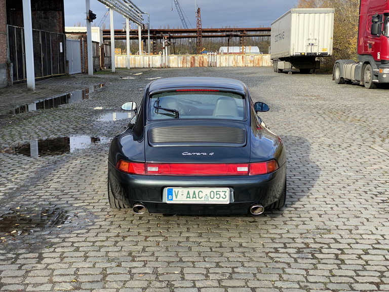 Porsche 993 Carrera 4