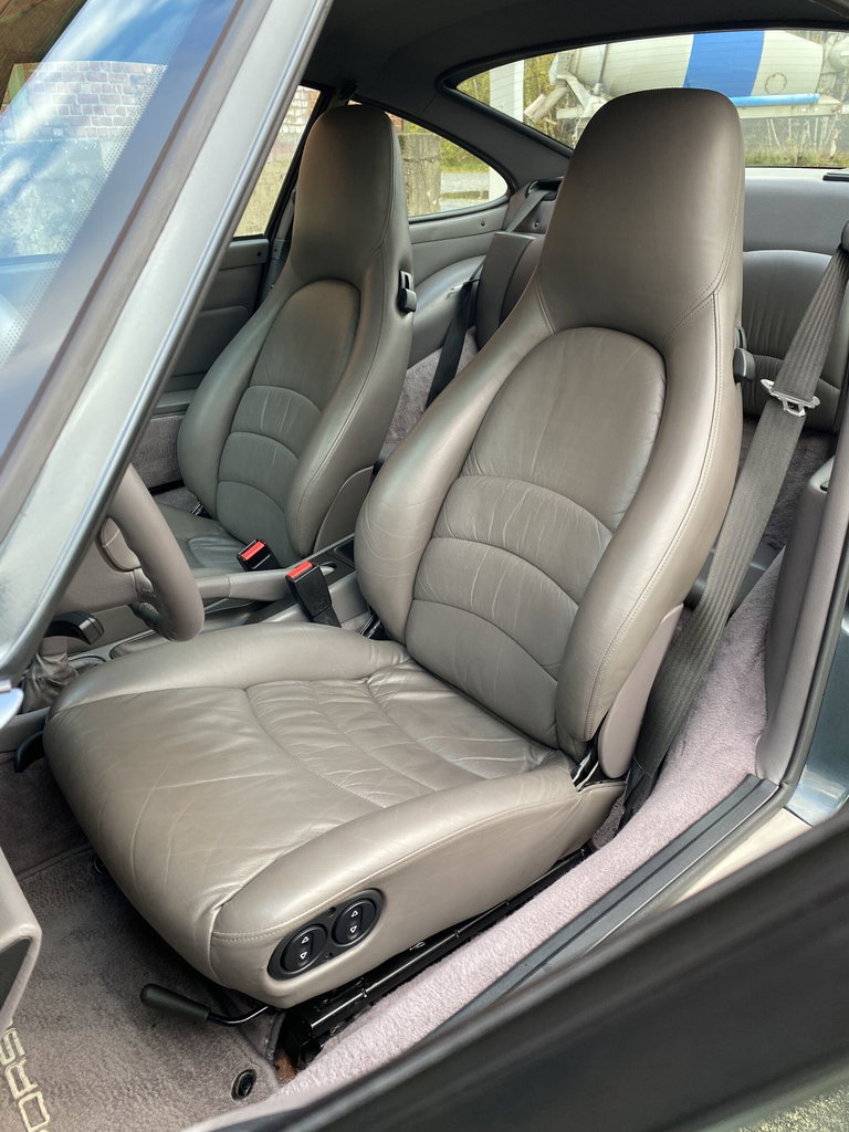 Porsche 993 Carrera 4