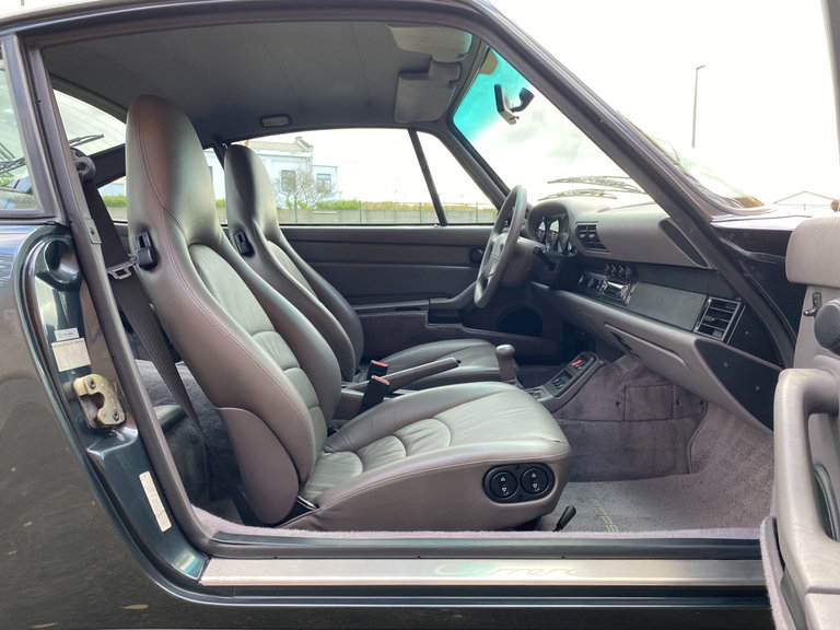 Porsche 993 Carrera 4