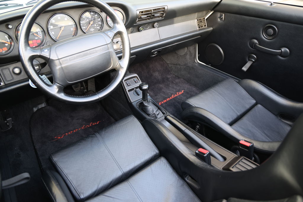 Porsche 964 Carrera 2 Speedster