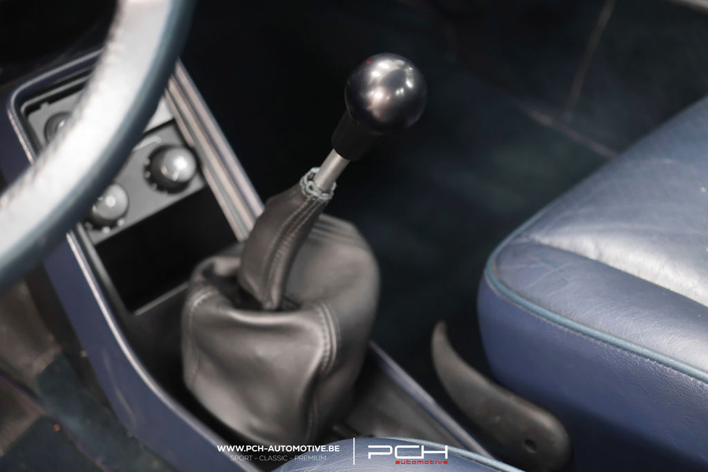 Porsche 911 Carrera 3.2