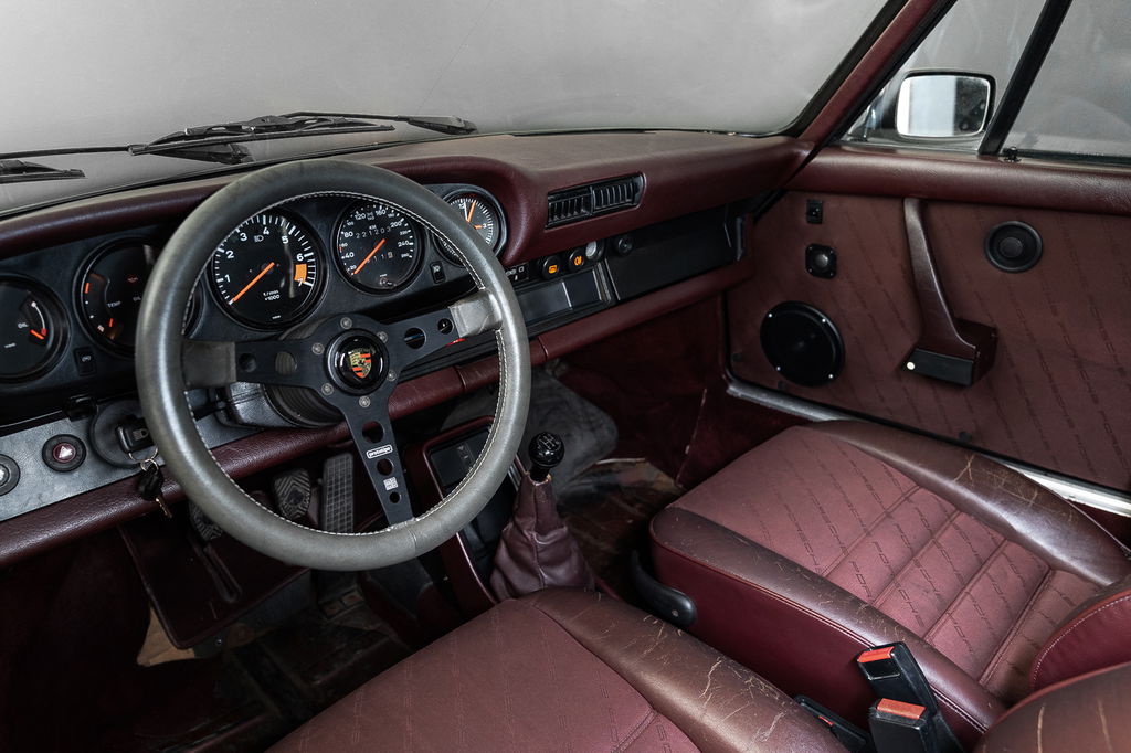 Porsche 911 Carrera 3.2