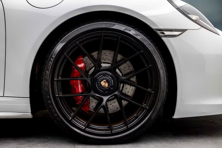 Porsche 991.2 Carrera GTS