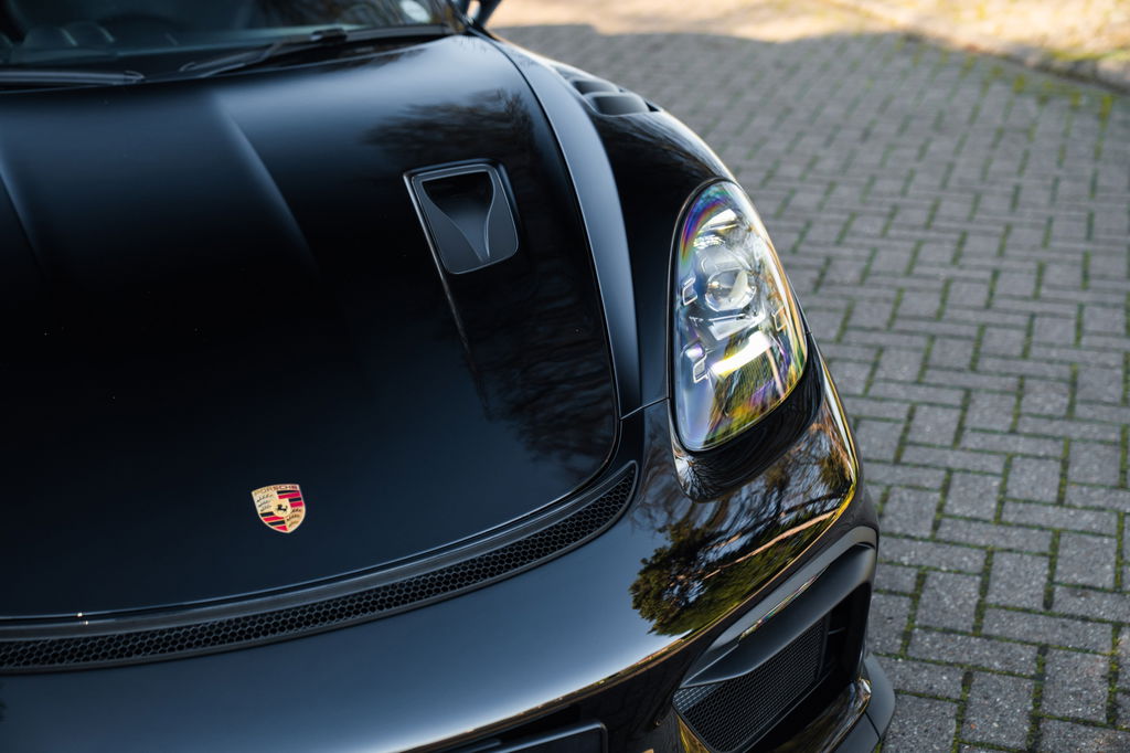 Porsche 718 Spyder RS