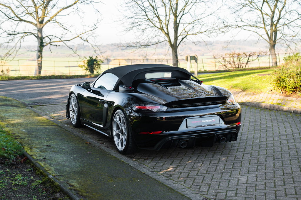 Porsche 718 Spyder RS