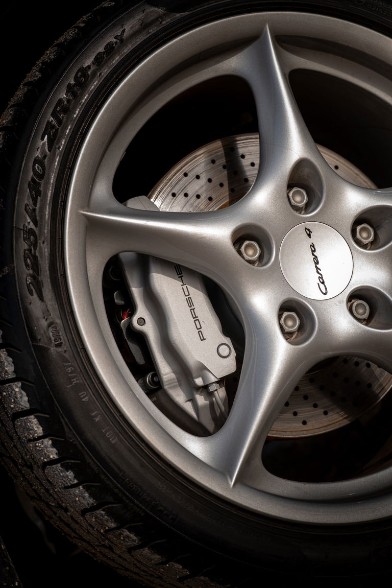 Porsche 996 Carrera 4