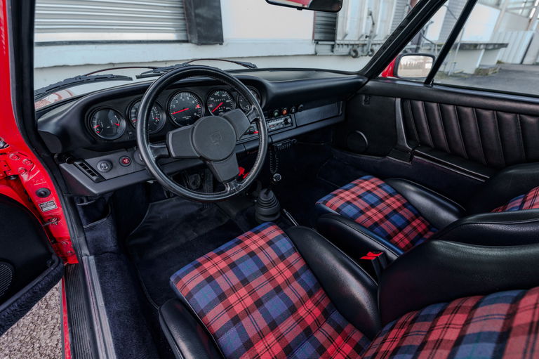 Porsche 911 Carrera 3.0