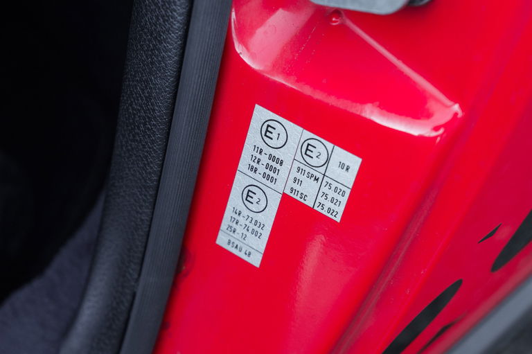 Porsche 911 Carrera 3.0