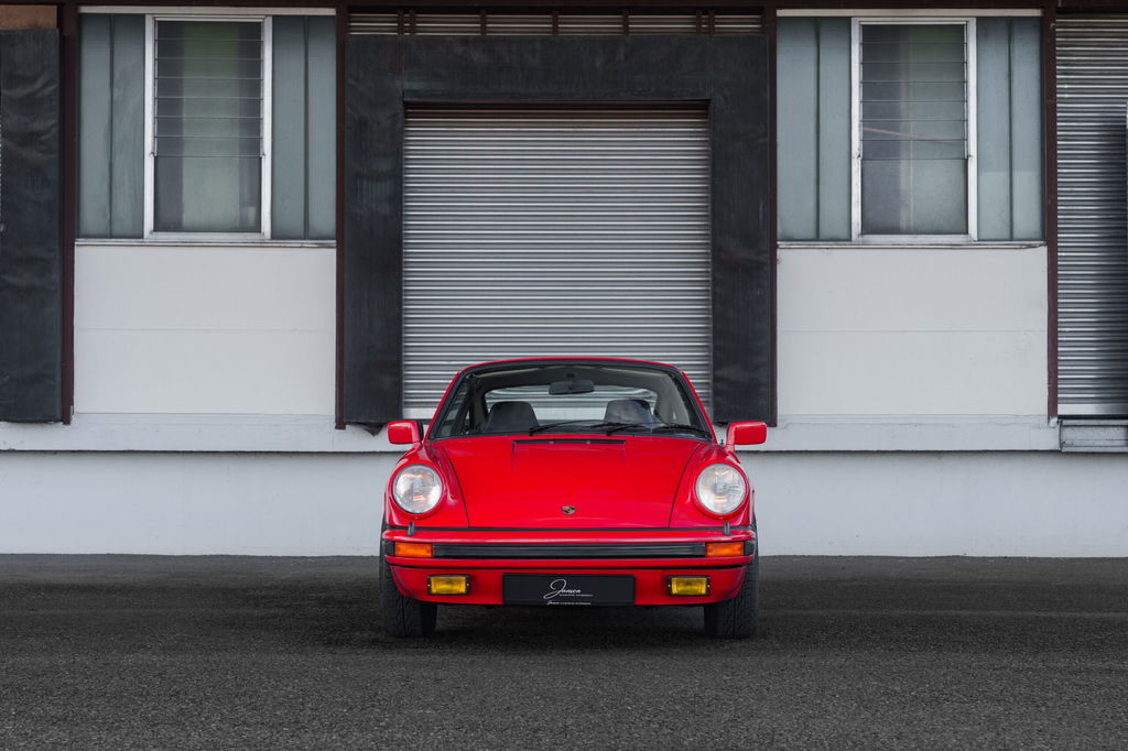 Porsche 911 Carrera 3.0