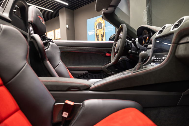 Porsche 718 Spyder RS