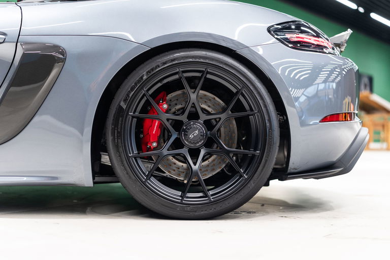 Porsche 718 Spyder RS