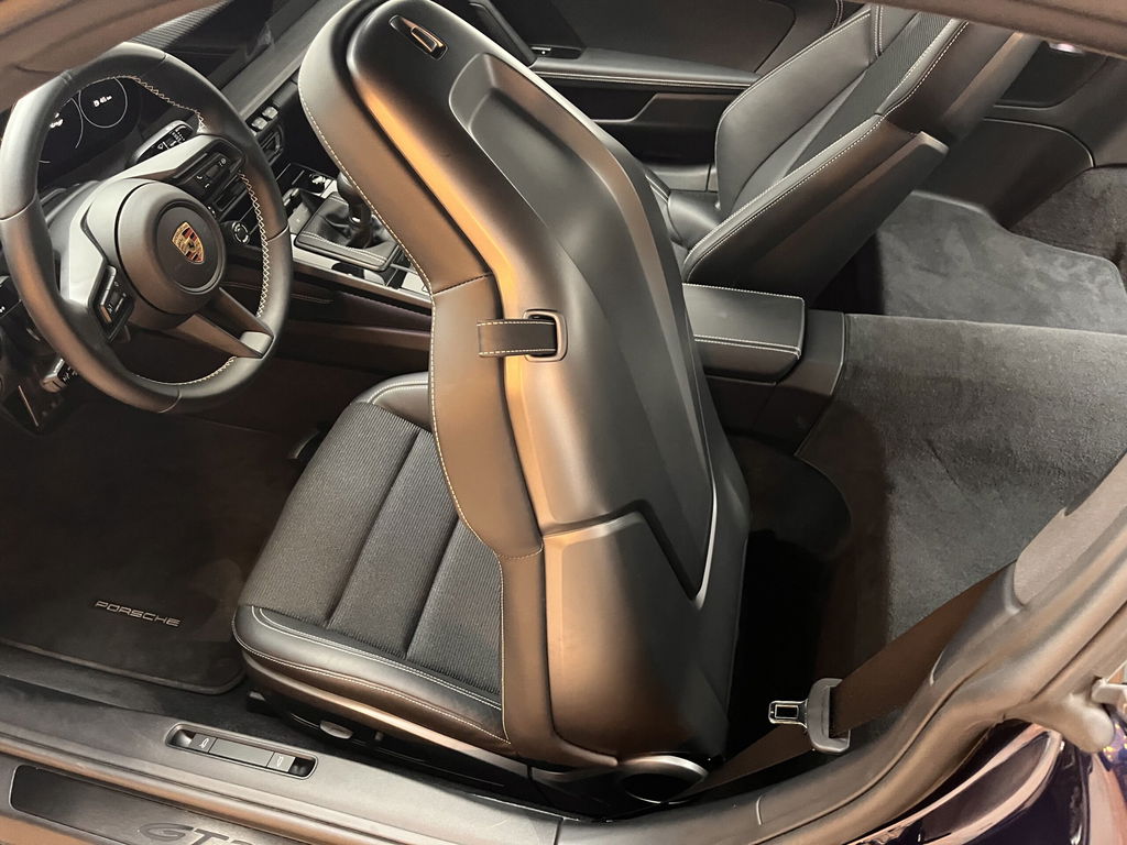 Porsche 992 GT3 Touring