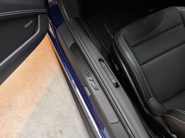 Porsche 992 GT3 Touring