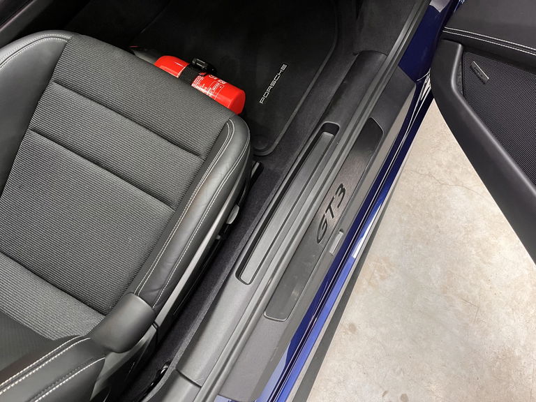 Porsche 992 GT3 Touring