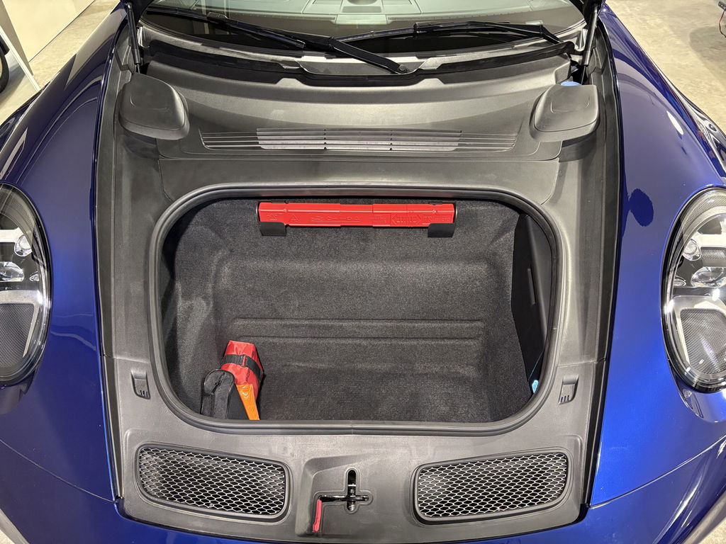 Porsche 992 GT3 Touring