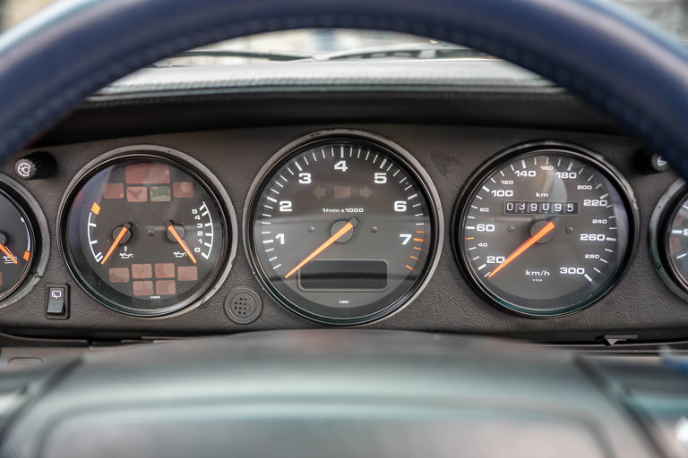 Porsche 964 Carrera 4