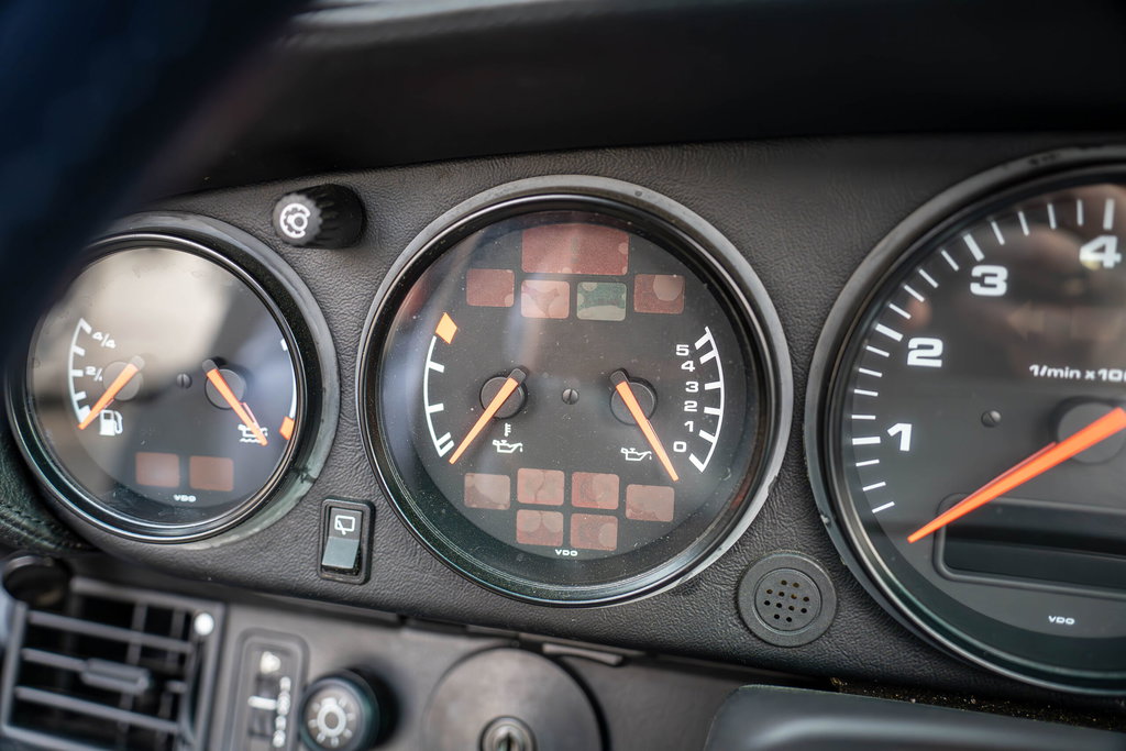 Porsche 964 Carrera 4