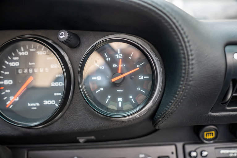 Porsche 964 Carrera 4
