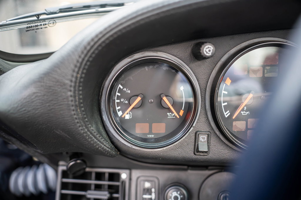 Porsche 964 Carrera 4