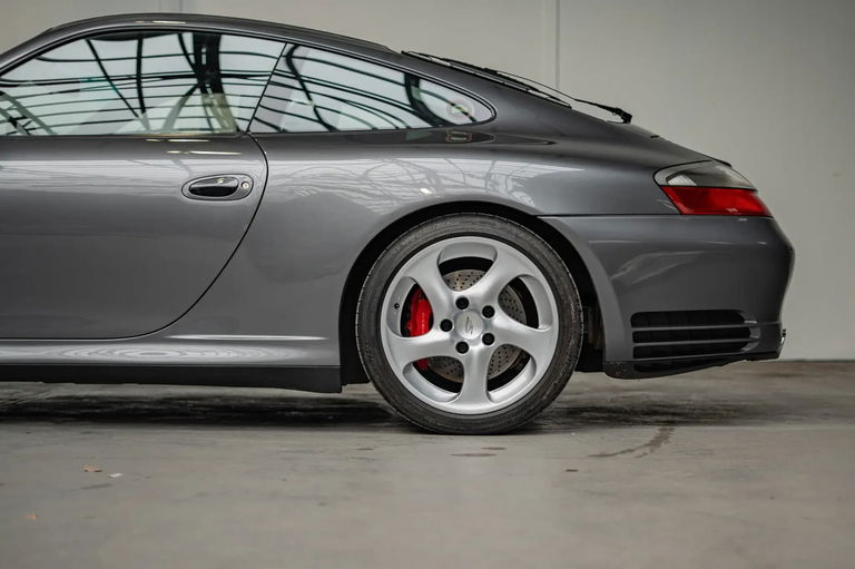 Porsche 996 Carrera 4S