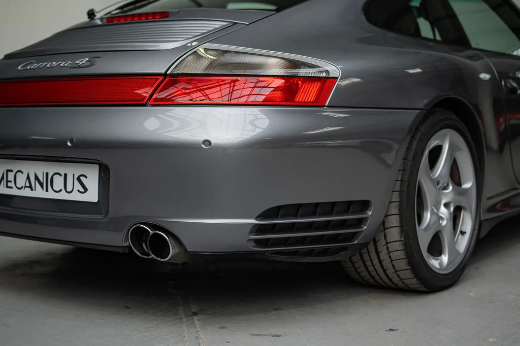Porsche 996 Carrera 4S