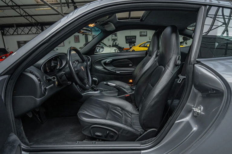 Porsche 996 Carrera 4S