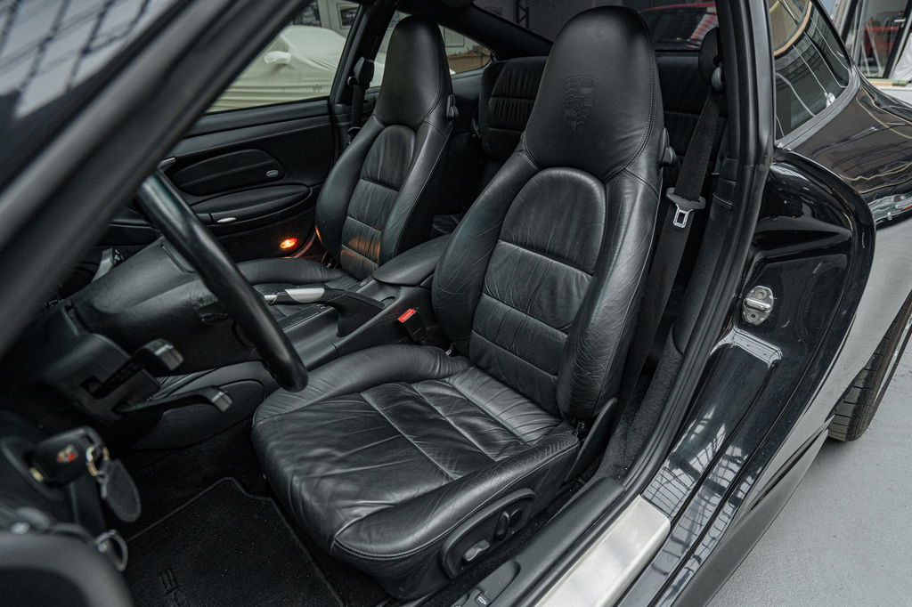 Porsche 996 Carrera 4S