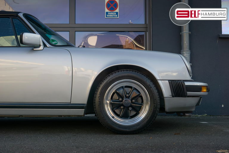 Porsche 911 Carrera 3.2 “25 Jahre 911”