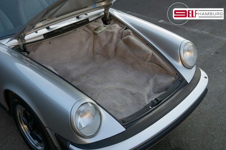Porsche 911 Carrera 3.2 “25 Jahre 911”