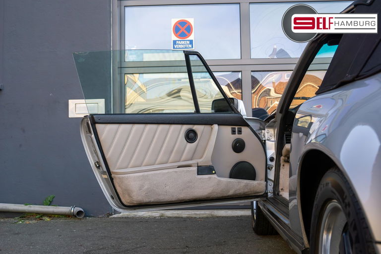 Porsche 911 Carrera 3.2 “25 Jahre 911”