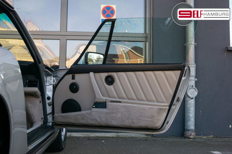 Porsche 911 Carrera 3.2 “25 Jahre 911”