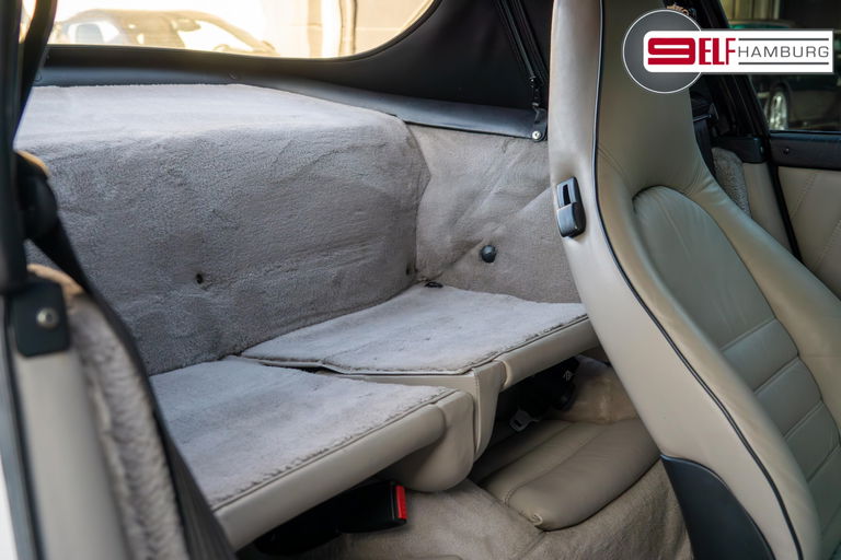 Porsche 911 Carrera 3.2 “25 Jahre 911”