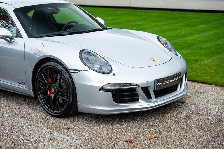 Porsche 991 Carrera GTS