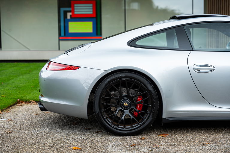 Porsche 991 Carrera GTS
