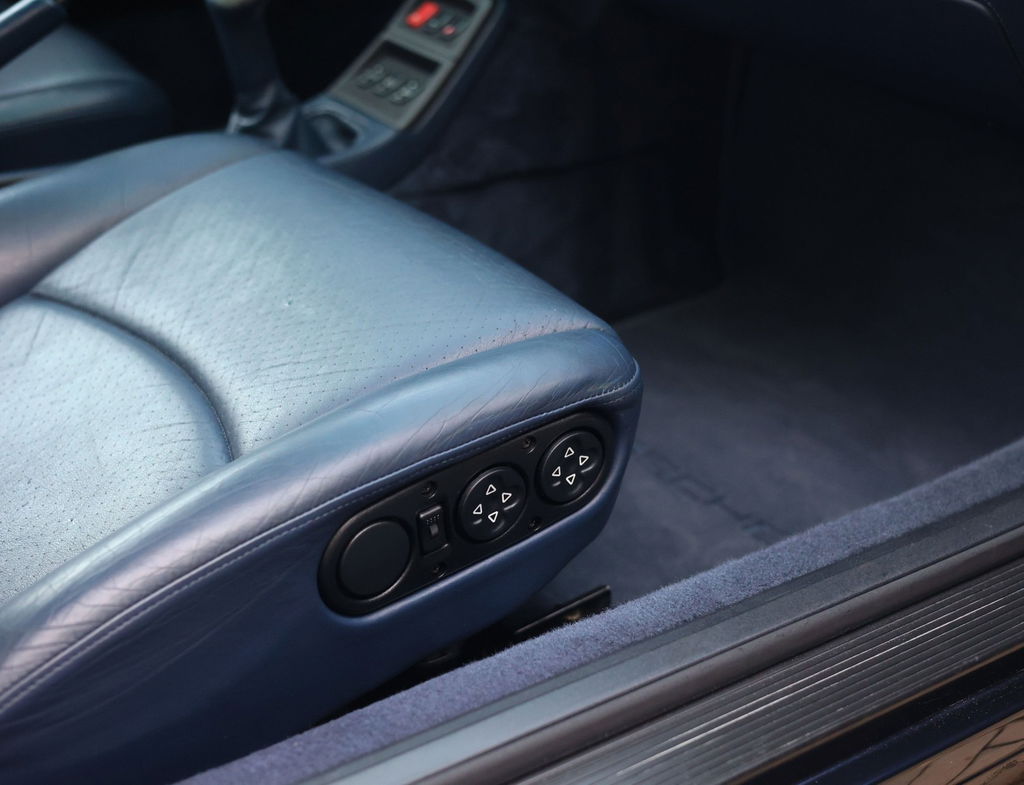 Porsche 993 Carrera 4