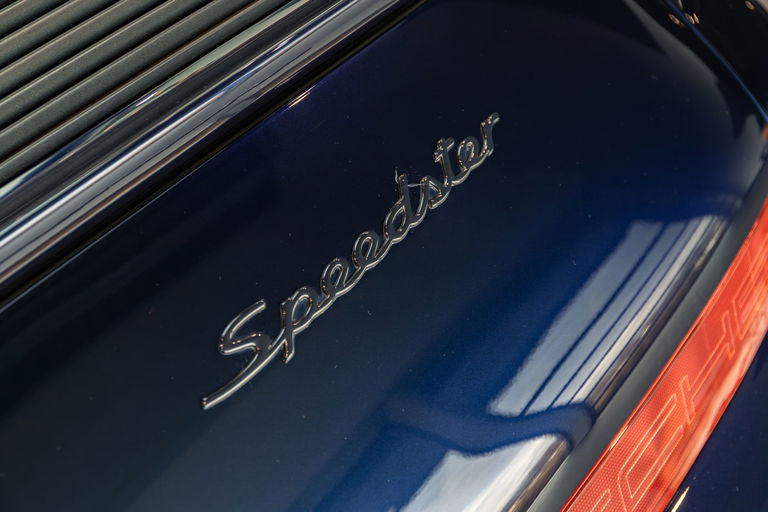 Porsche 964 Carrera 2 Speedster