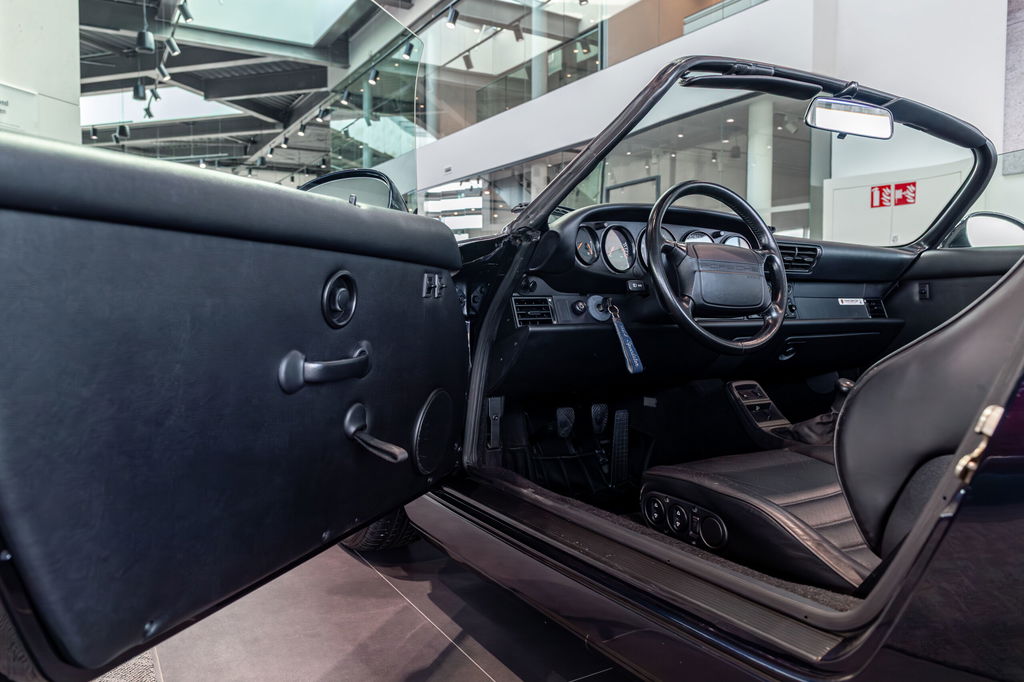 Porsche 964 Carrera 2 Speedster